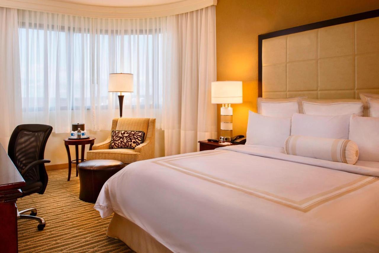 บีดับเบิลยูไอ แอร์พอร์ต แมริออท Hotel ลินทิคัม ภายนอก รูปภาพ