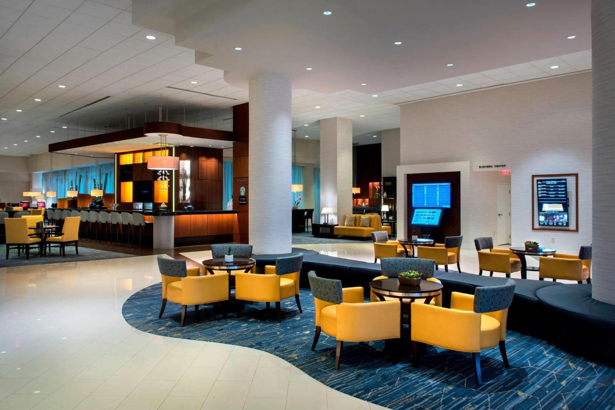 บีดับเบิลยูไอ แอร์พอร์ต แมริออท Hotel ลินทิคัม ภายนอก รูปภาพ